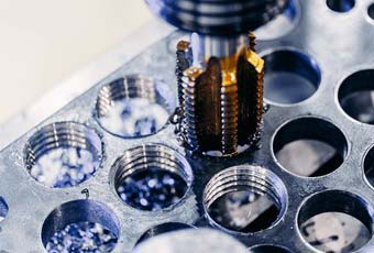 %CNC Machining%