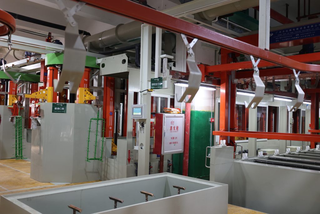 %CNC Machining%