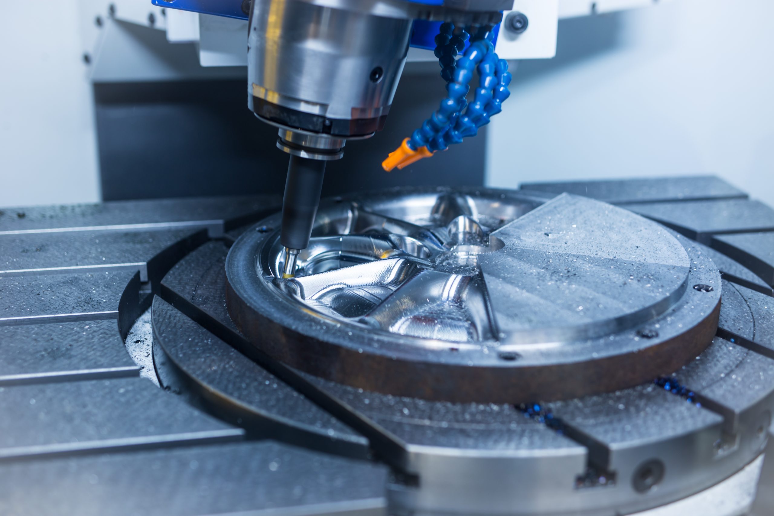 Jlypt's advanced 5-axis CNC milling machine in production environment
