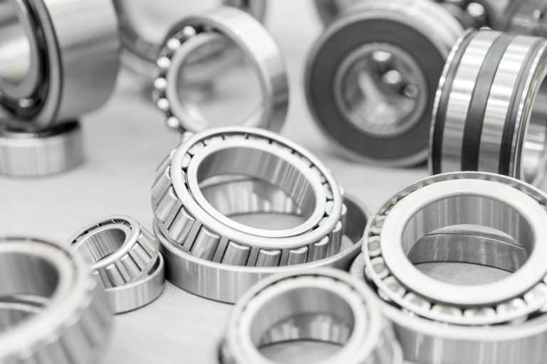 Jlypt's CNC machine tooling laboratory showcasing advanced cutting tool production