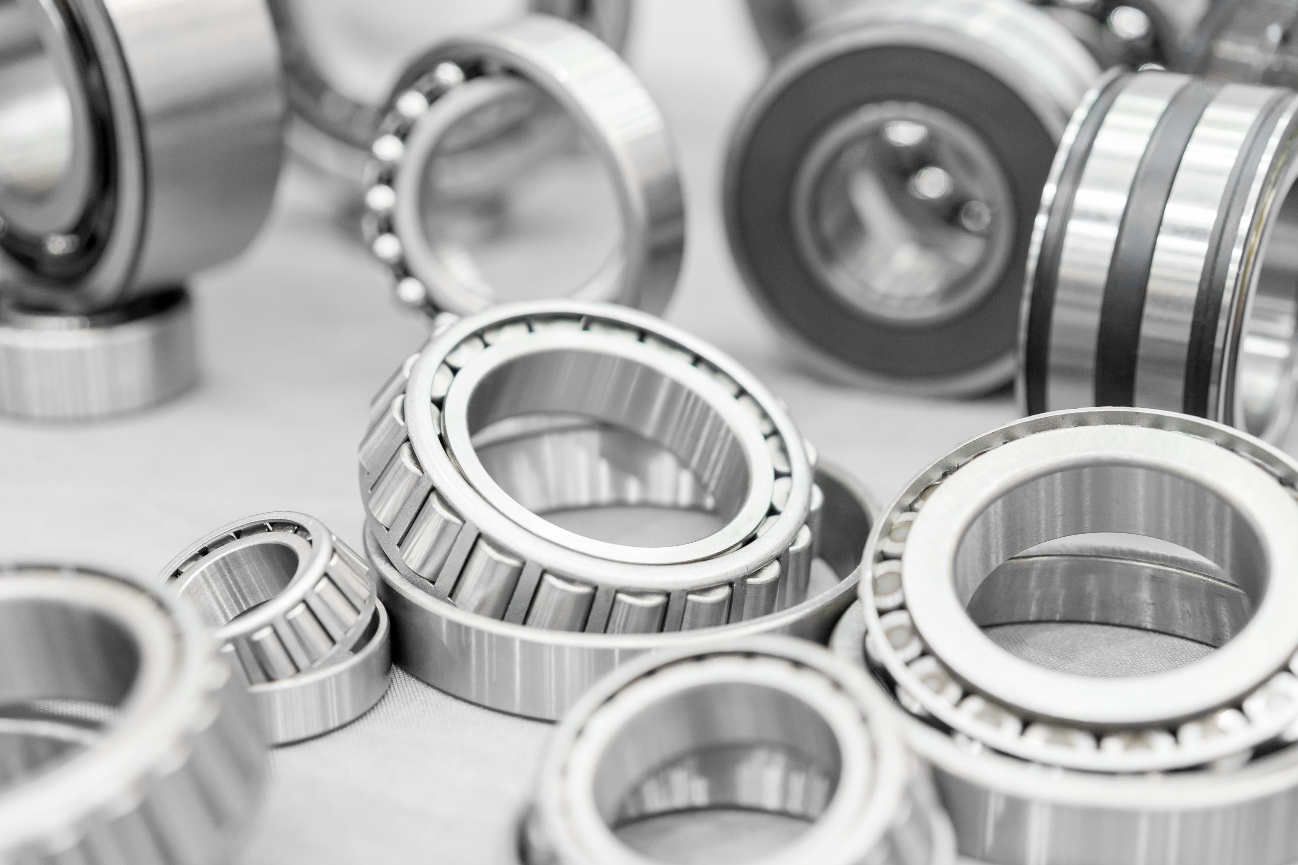 Jlypt's CNC machine tooling laboratory showcasing advanced cutting tool production