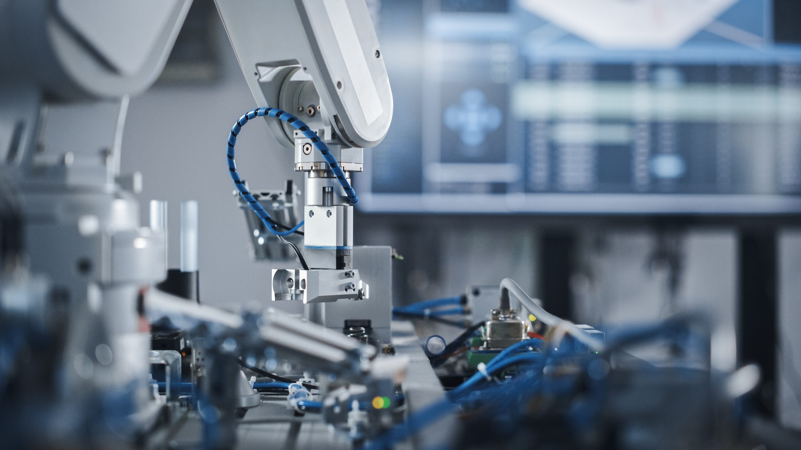 Jlypt's CNC machining manufacturing floor with integrated quality control