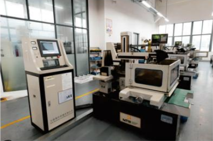 %CNC Machining%