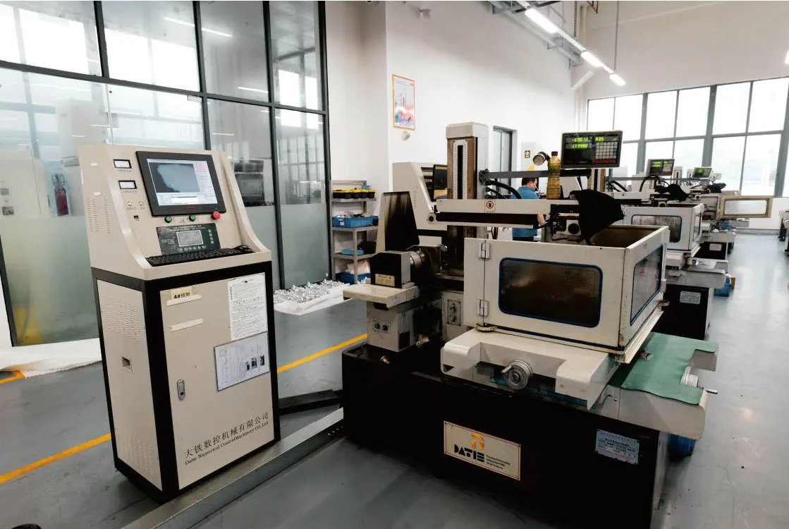 %CNC Machining%