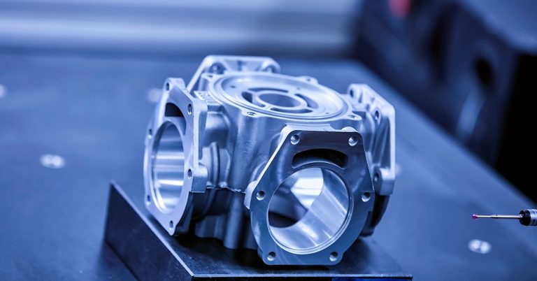 Computer,Is,Performing,Laser,Engraving