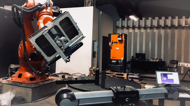 robot-kinematic-calibration-laser-tracker